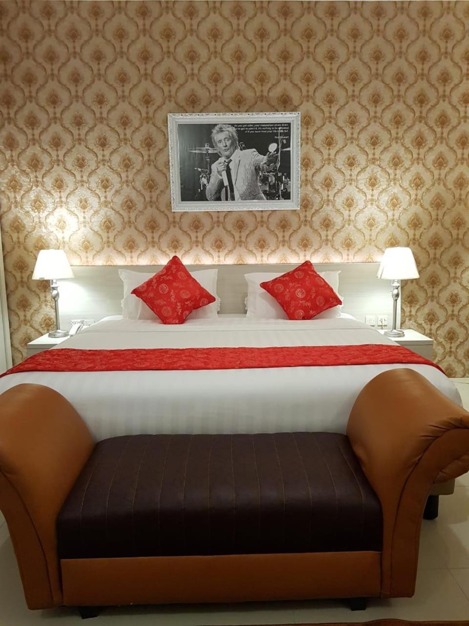 Fortune Front One Hotel ケンダリ エクステリア 写真