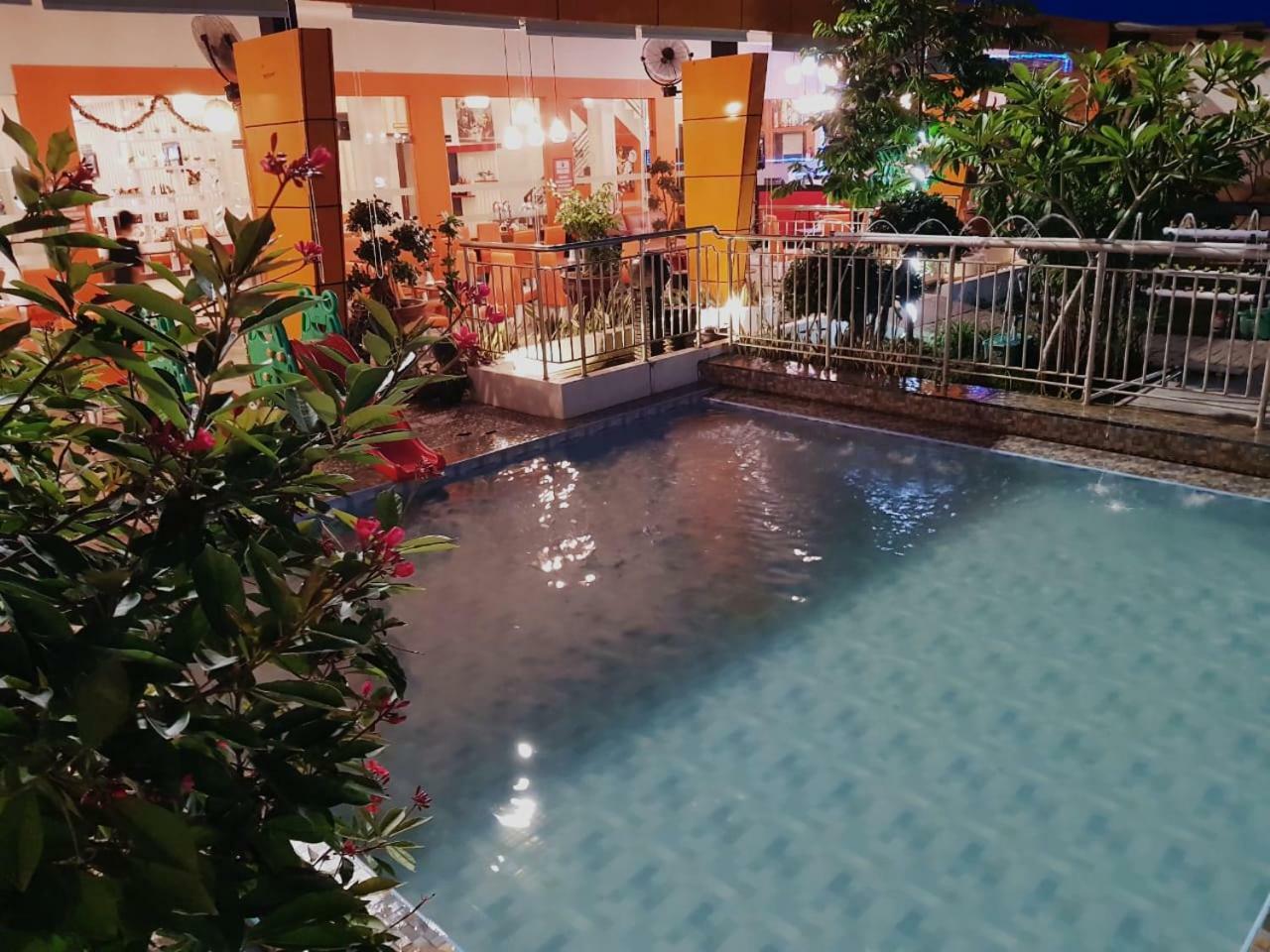 Fortune Front One Hotel ケンダリ エクステリア 写真