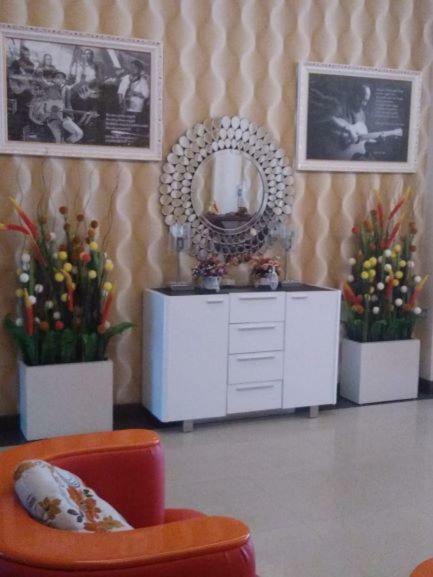 Fortune Front One Hotel ケンダリ エクステリア 写真