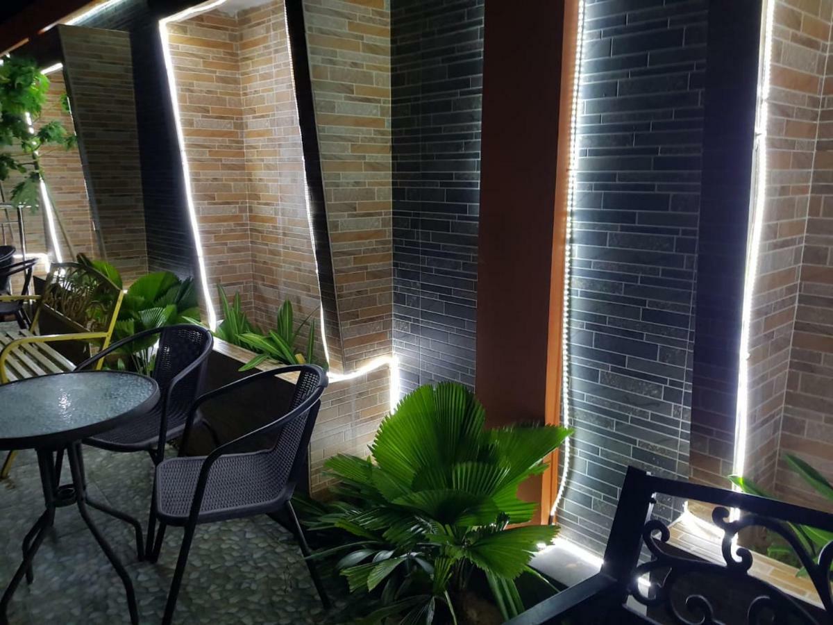 Fortune Front One Hotel ケンダリ エクステリア 写真