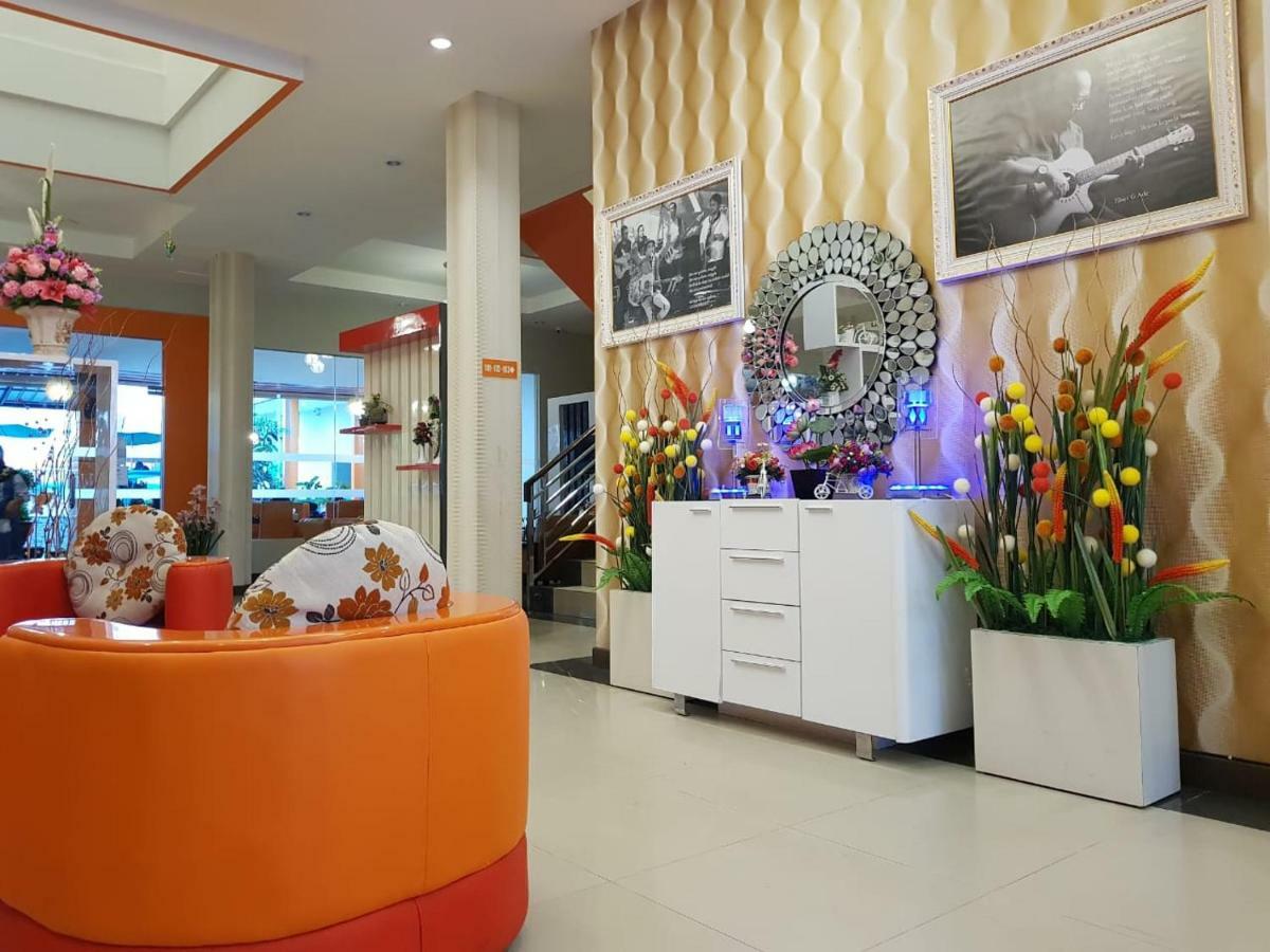 Fortune Front One Hotel ケンダリ エクステリア 写真